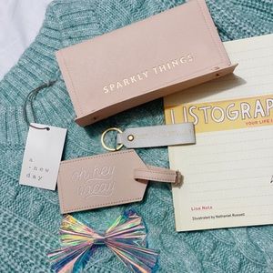 Girls Gift Set // Sweater + Travel Accessories